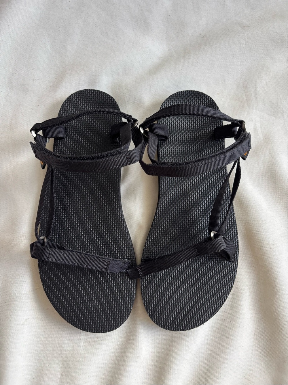 Teva Original universal slim women’s sandal black size 8 - Picture 3 of 7